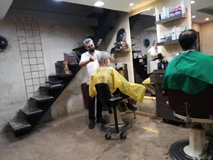 آرایشگاه مردانه باربر 5