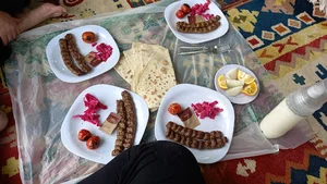 رستوران آلاچیق دربار