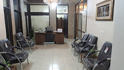 کلینیک لیزر موهای زائد