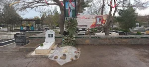 مزار شهید والامقام ناخدا سوم جواد بهبودی از شهدای ناوشکن دنا