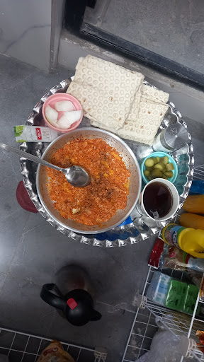 کافه مارکت حاج زمان