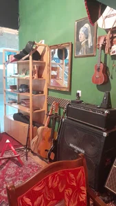 Guitar station