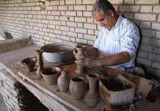 کارگاه سفالگری هوشنگ کوزه‌گر