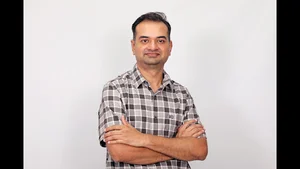 Dr. Ravi T - Best Oncologist in Bengaluru | HCG Cancer Hospital Sampangi Ram Nagar