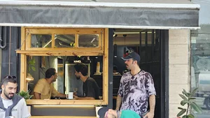 Refresh cafe کافه ریفرش