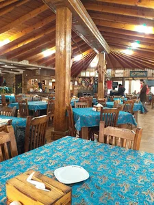 کافه سنتی دامون