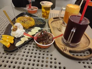 کافه بستنی فریژن 5