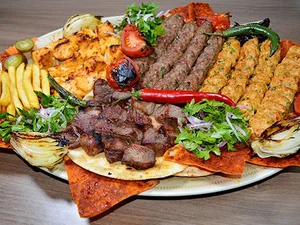 Al Minzal Restaurant & Bakery مطعم ومخبز المنزال
