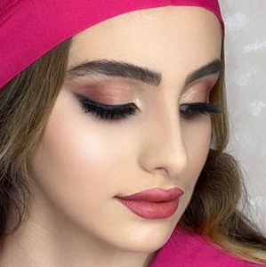 سالن آرایش و زیبایی سایه روشن