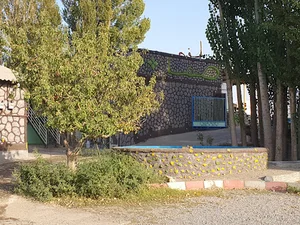 غذا خوری و اقامتگاه بومگردی صفا