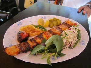 رستوران بابا حجی