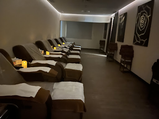 Time massage for foot care