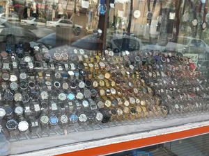 ساعت نگین 3