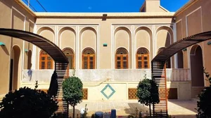 HASHTI | خانه فرهنگ و هنر هشتی