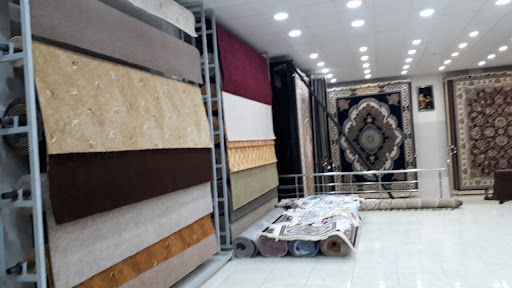 بزرگ فروشگاه فرش و لوازم خانگی حاج صحبت اله محمدی