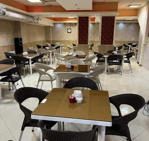 صبحانه سرا و چایخانه الماس