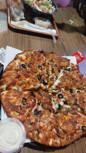 Pizza GHR پیتزا قاجار 3