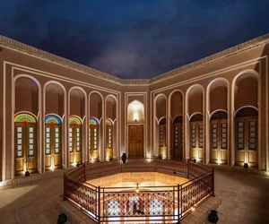 خوابگاه دخترانه عفت