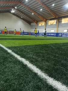 مدرسه فوتبال آبی پوشان 2