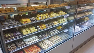 شیرینی‌فروشی قنادباشی