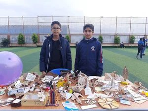 دبیرستان غیر انتفاعی پسرانه هوشمند دوره اول متوسطه مهر ماندگار
