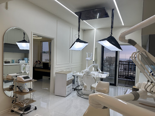 مطب دندانپزشکی زیبایی دکتر کیوان محبی