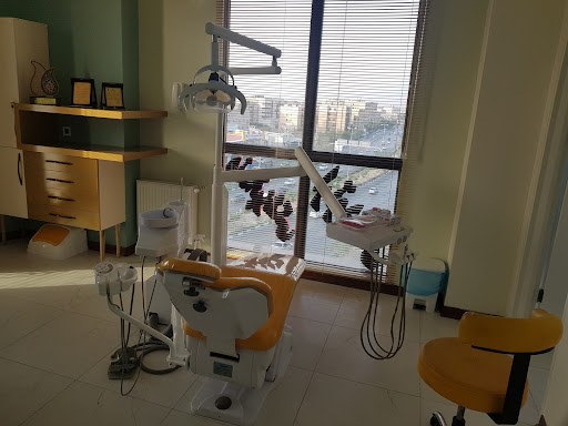 مطب ارتودنسی دکتر سعادت
