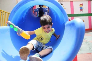 مهد و پیش دبستانی رسش