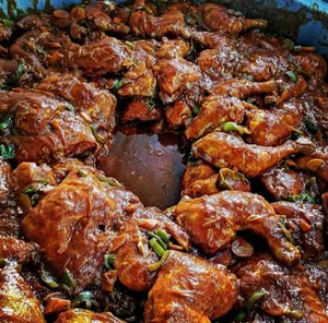 رستوران و تهیه غذای برادران امجدی