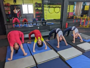 باشگاه ورزشی یکتا 4