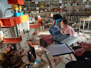 مرکز تحقیقات مهندسی سازه و زلزله