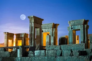 Persepolis (Takht-e Jamshid): A Journey through Ancient Persian Grandeur -  Visit Our Iran - Discover Iran
