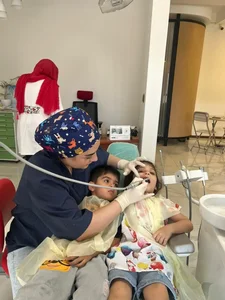 مرکز دندانپزشکی دکترفرنوش عیوضی 2