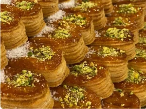 شیرینی و قنادی نازگل 2