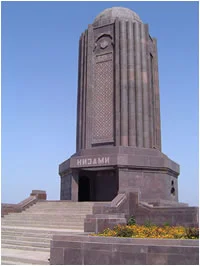 آرامگاه احسان کدخدایی