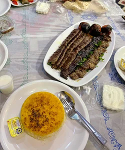 رستوران سنتی سرآشپز