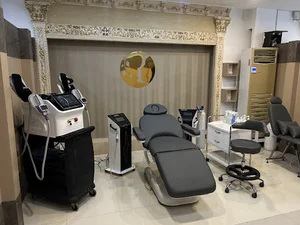 کلینیک لیزر زیبایی و لاغری آرا