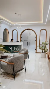 دکتر نفس جعفری ( کلینیک زیبایی نورا)