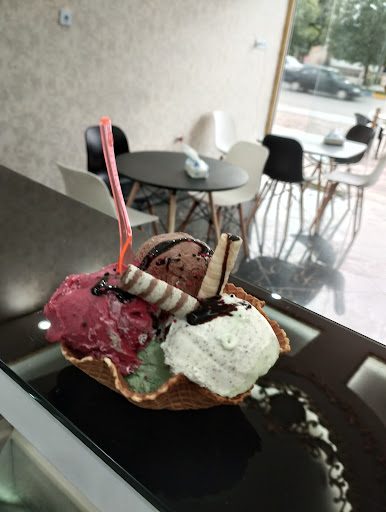 بستنی پاتوق /اسلام آبادغرب