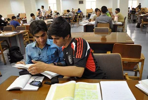 اموزشگاه زبانهای خارجی دانا
