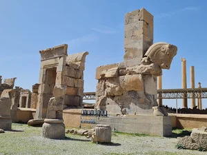 Viajes persas سفرهای پارسی