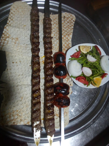رستوران باغ ال ای