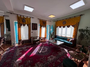 خانه خلاق ب