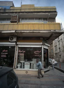 فروشگاه کاشی و سرامیک کویر میبد 2