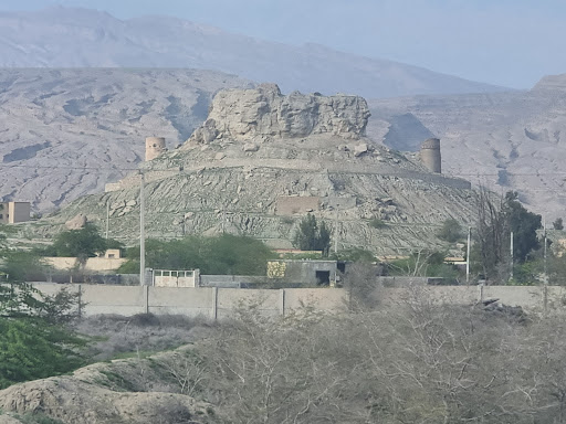 قلعه تاریخی فین