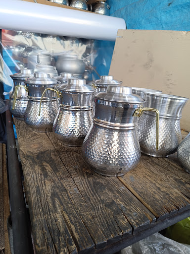 اراک .سردشت داخل گاراژمعاینه فنی شماره ۳