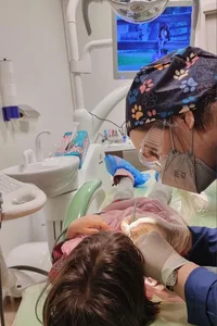 دکتر الهه باباشاهی متخصص دندانپزشکی کودکان 2
