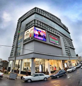 مجتمع تجاری روشا سنتر زنجان 3