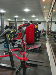 باشگاه قدرت و عضله 3