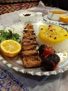 کافه رستوران سیاوش